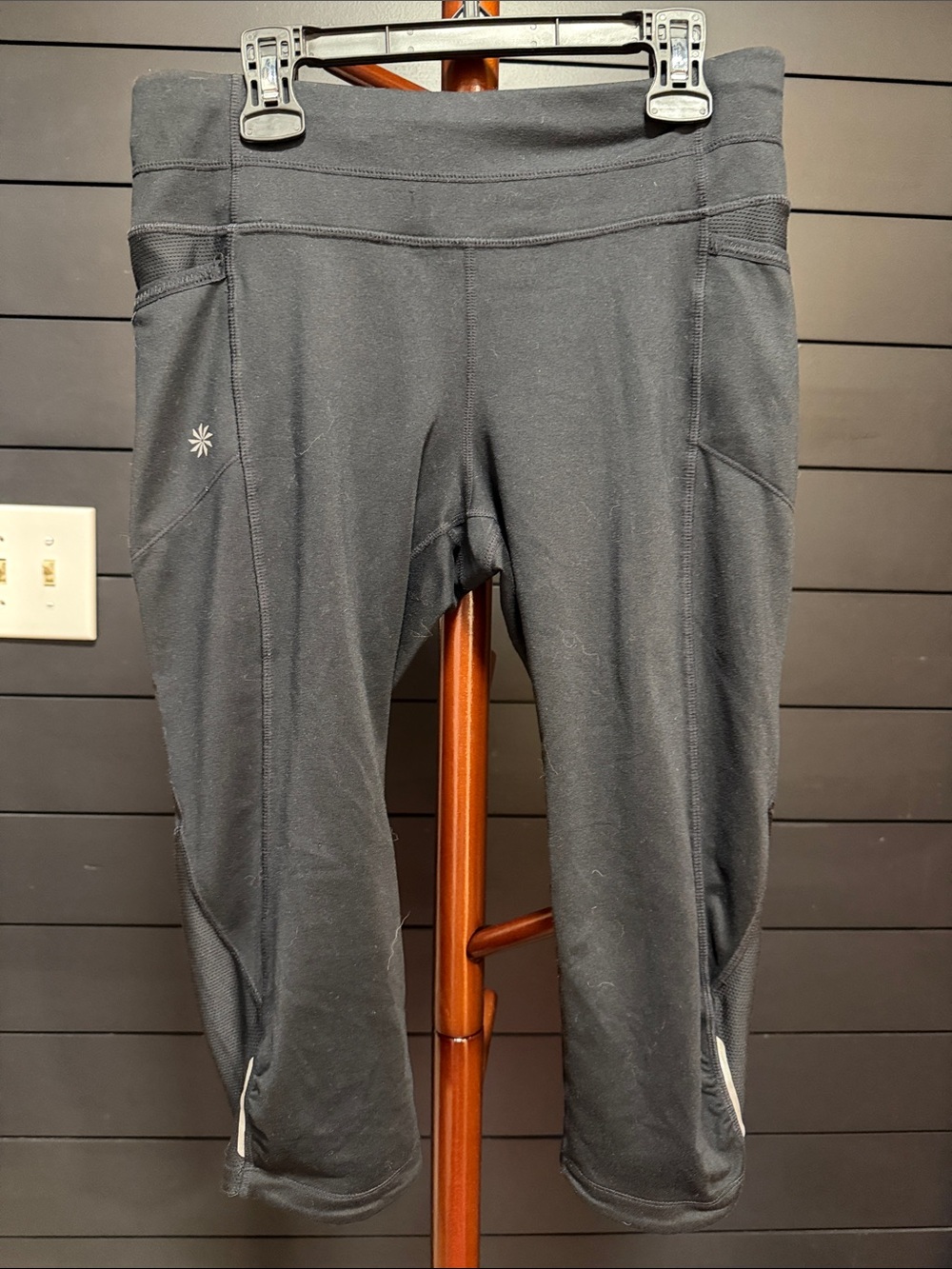 Athleta Black Capri Leggings with Side and waist Pockets